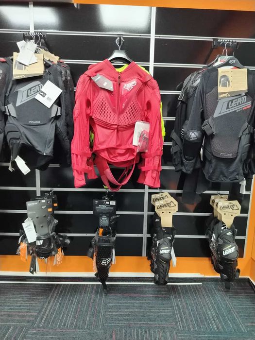 Lichidare de stoc, echipamente enduro/atv/moto