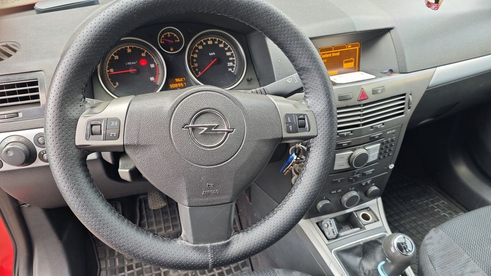 Opel Astra  h 1.7