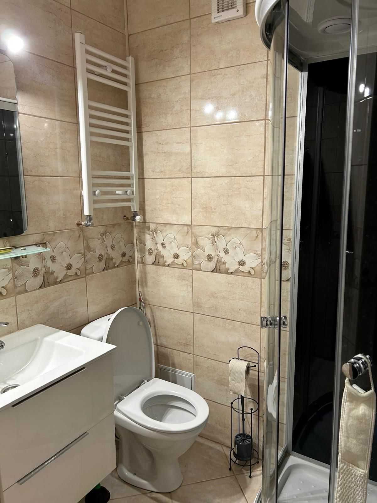 Apartament cu 4 camere de închiriat – ideal pentru cuplu!