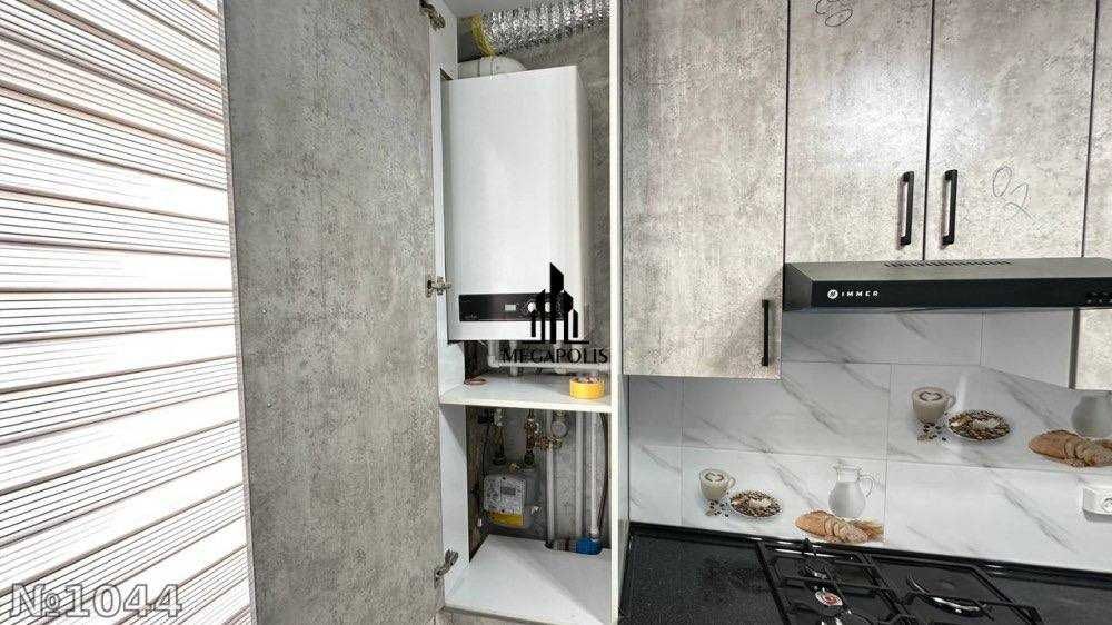 Sherikchillika 3 ta qiz kerak xona keng eski zoo magasin kriti