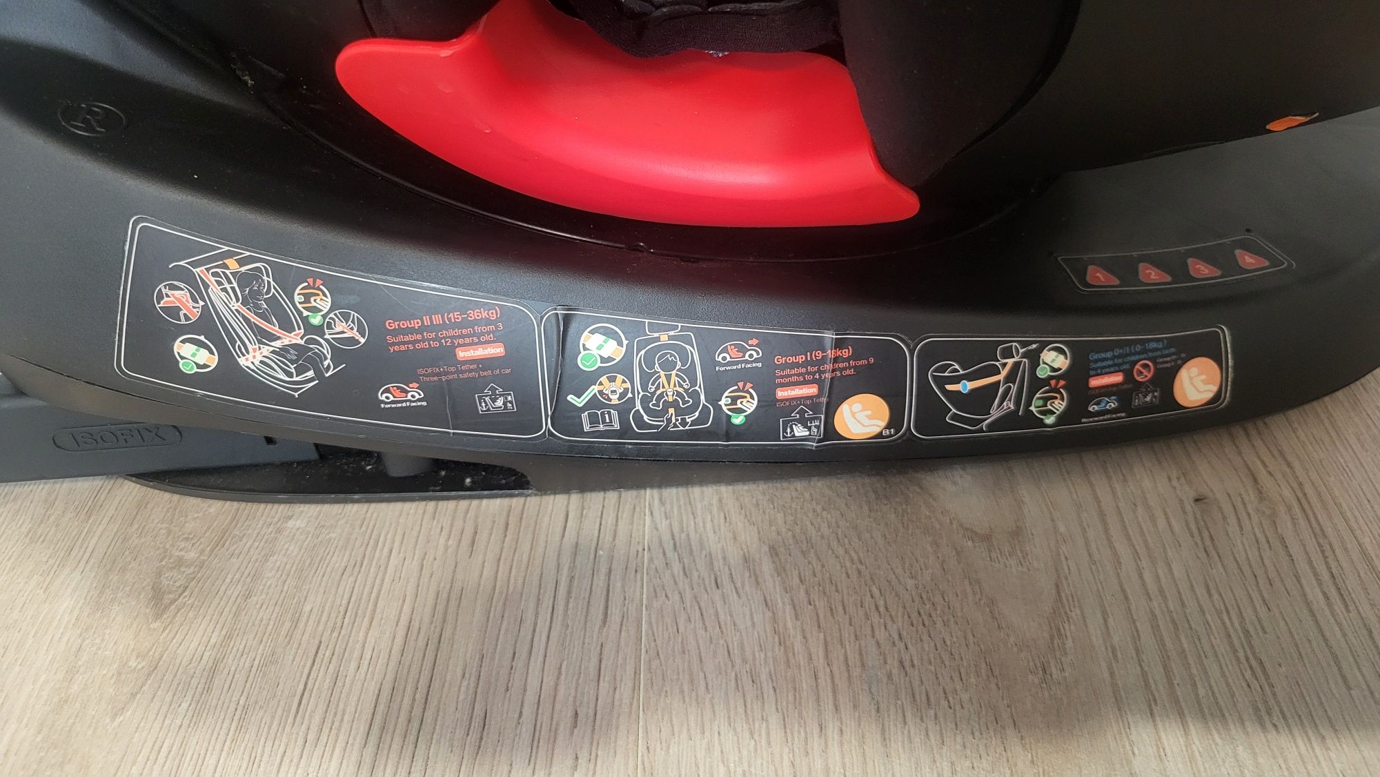 Vand scaun auto Chicco rotativ 360 , de la 0 la 36 kg!
Poziție de somn