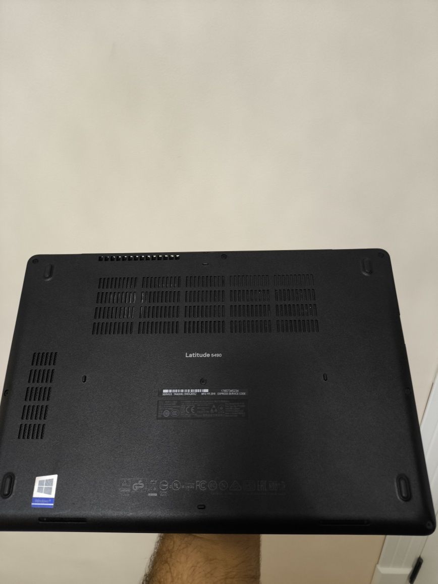 Ноутбук Dell Latitude 5490