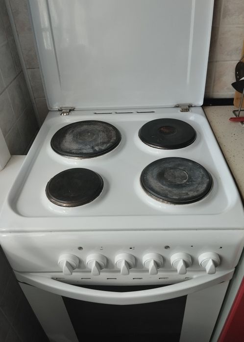 Продам Электро плиту