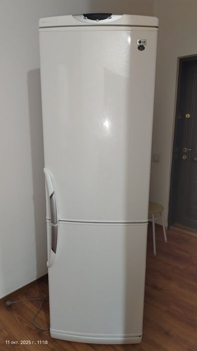 Продам холодильник б/у ,LG, морозит слабо