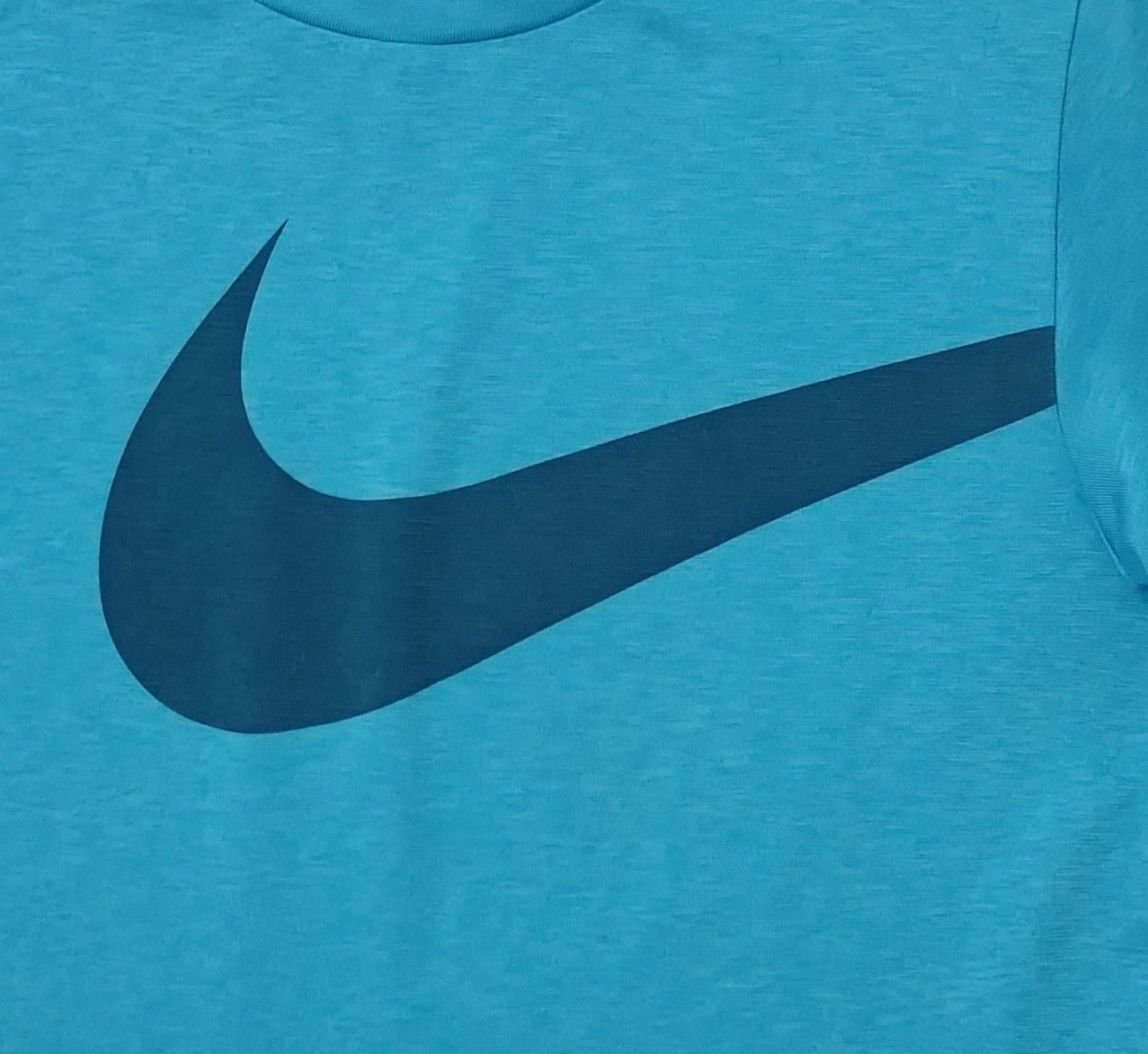 Nike DRI-FIT Breathe Tee оригинална тениска ръст 137-147см Найк спорт