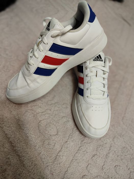 Adidași măr. 7uk (40-41)