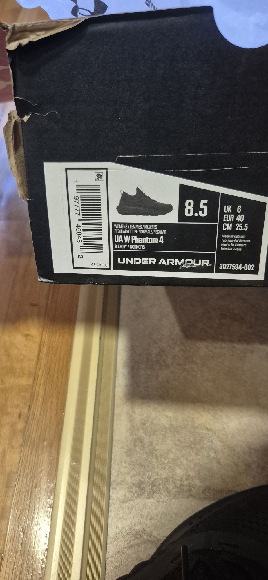 Маратонки under armour и asics