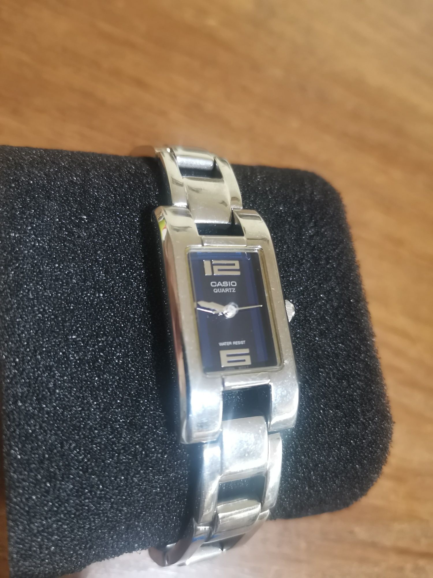 Продавам Дамски Casio Часовници