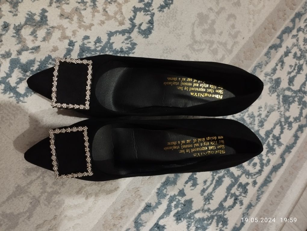Продам туфли  новые
