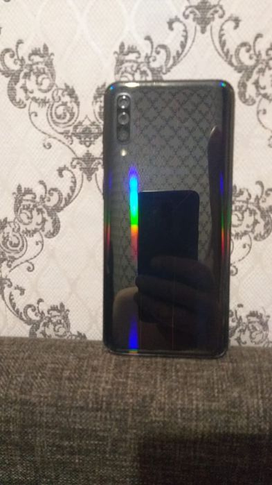 Продам телефон самсунг а 50