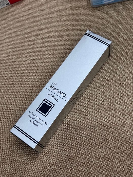 Зубная паста APAGARD Royal отбеливающая