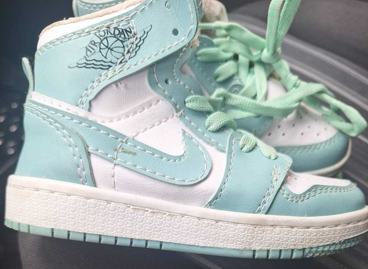 Nike Jordan сникърси