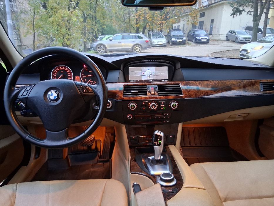 BMW E61 525d face