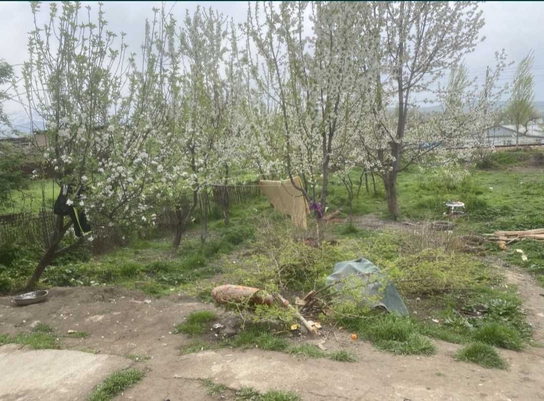 Uy sotiladi 6 sotikdan 2ta opshi 12 sotik