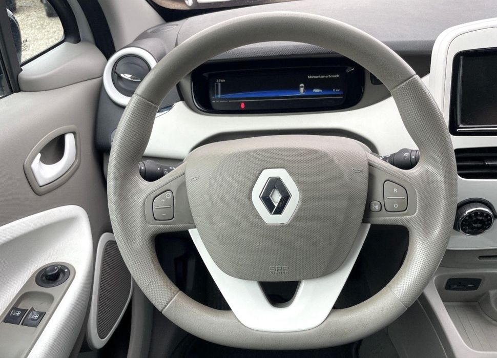 Renault ZOE Life – 2015 – 52600km – Baterie inclusă – 100% Electric