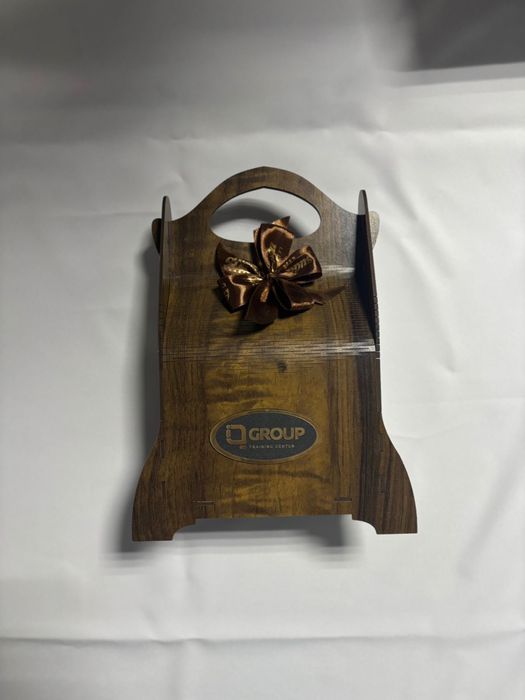 Новогодние деревянные коробки для подарков