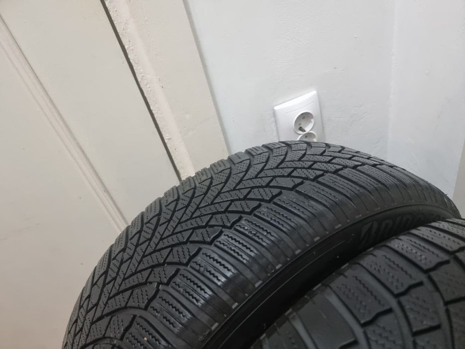 2 Anvelope de iarna 205/55/16 Brigestone