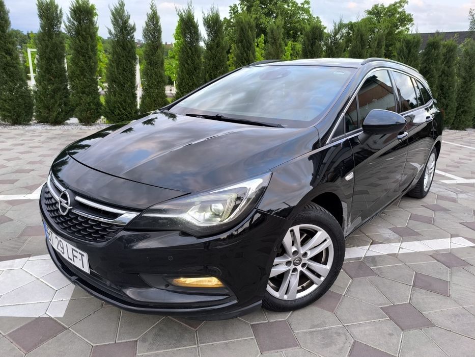 Astra k An 2018 automat in perfecta stare
