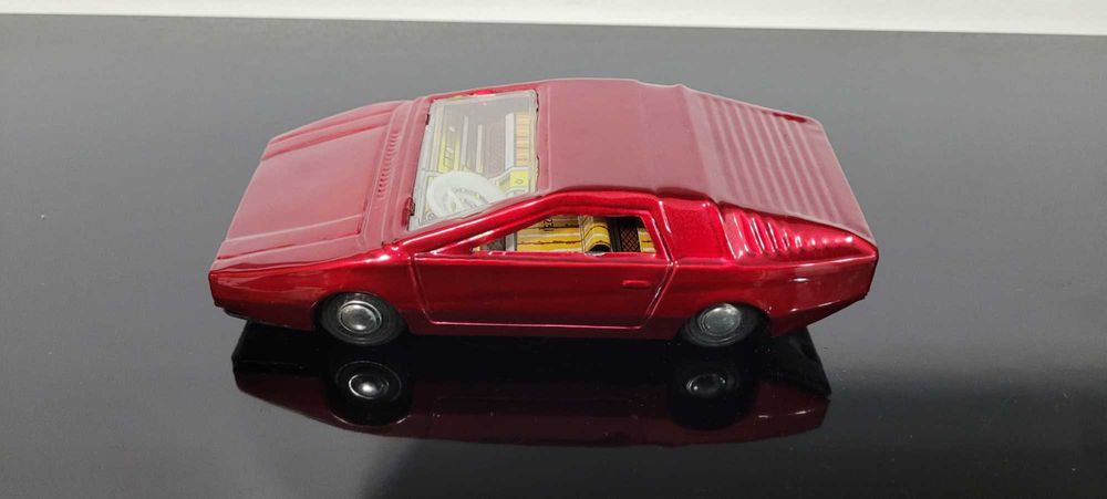 Masinuta veche din tabla - Lamborghini Lotus Metal Red MF 231
