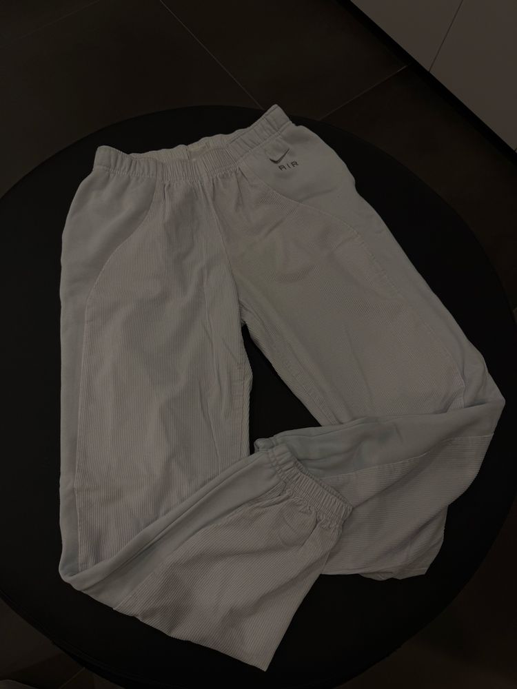 Лятна шапка Twinset, потник Massimo Dutti, долнище Nike
