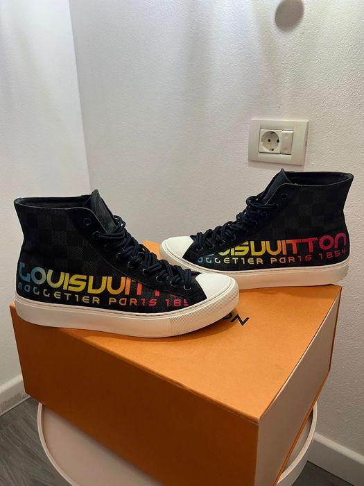 De vanzare adidasi originali Louis Vuitton