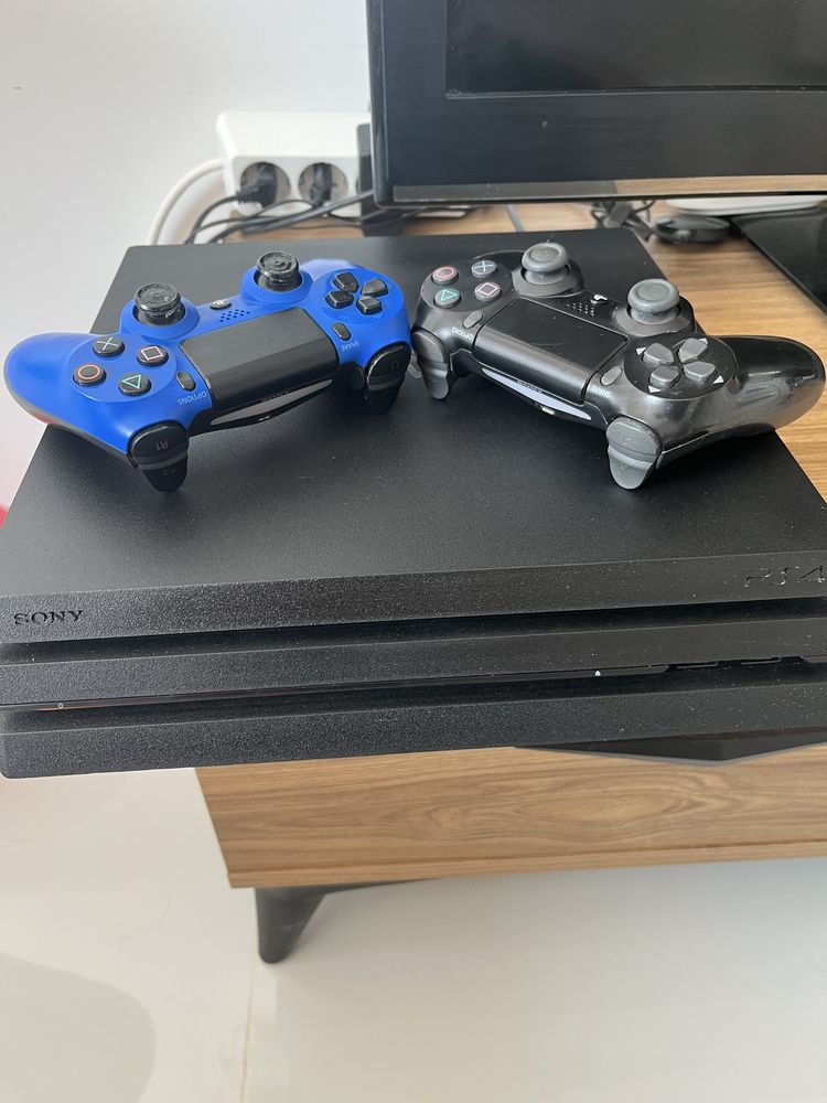 PlayStation 4 Pro (1TB)