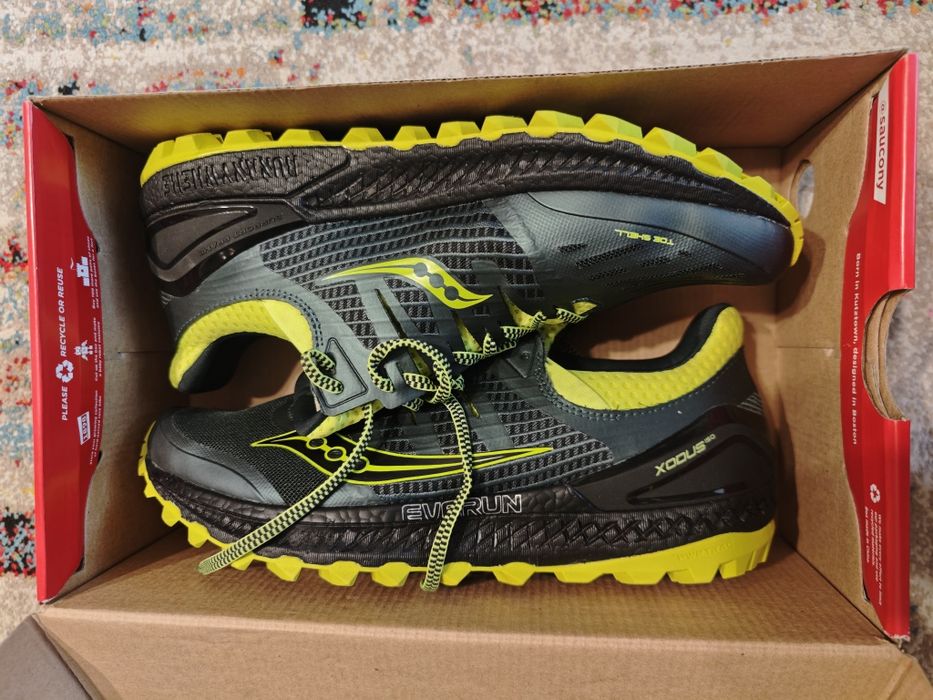 Adidasi alergare asfalt si trail 44 PRET FIX