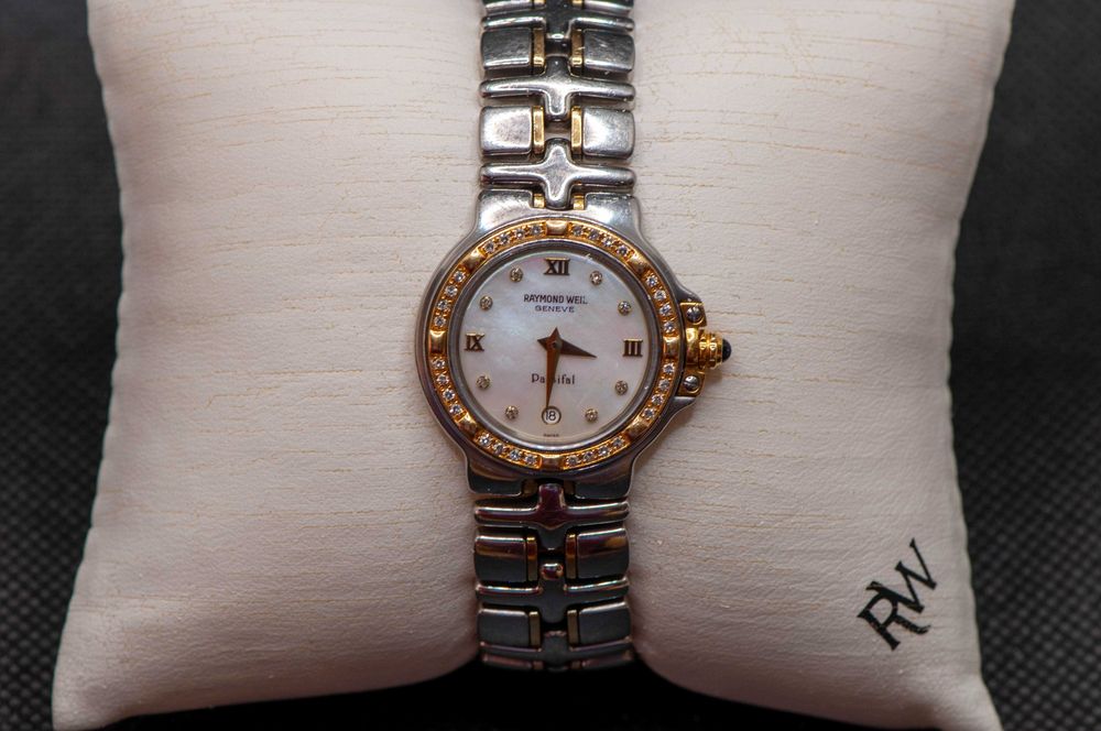 Raymond Weil Parsifal - швейцарски дамски часовник 18к злато, диаманти