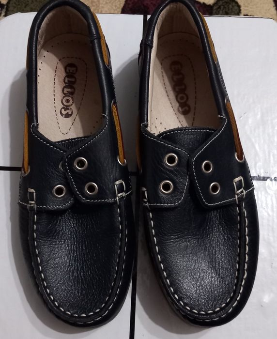 Vând pantofi piele 100% origine spania