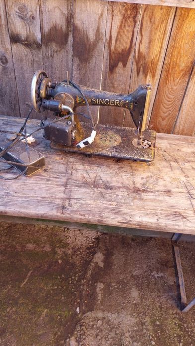 Mașina de cusut originala