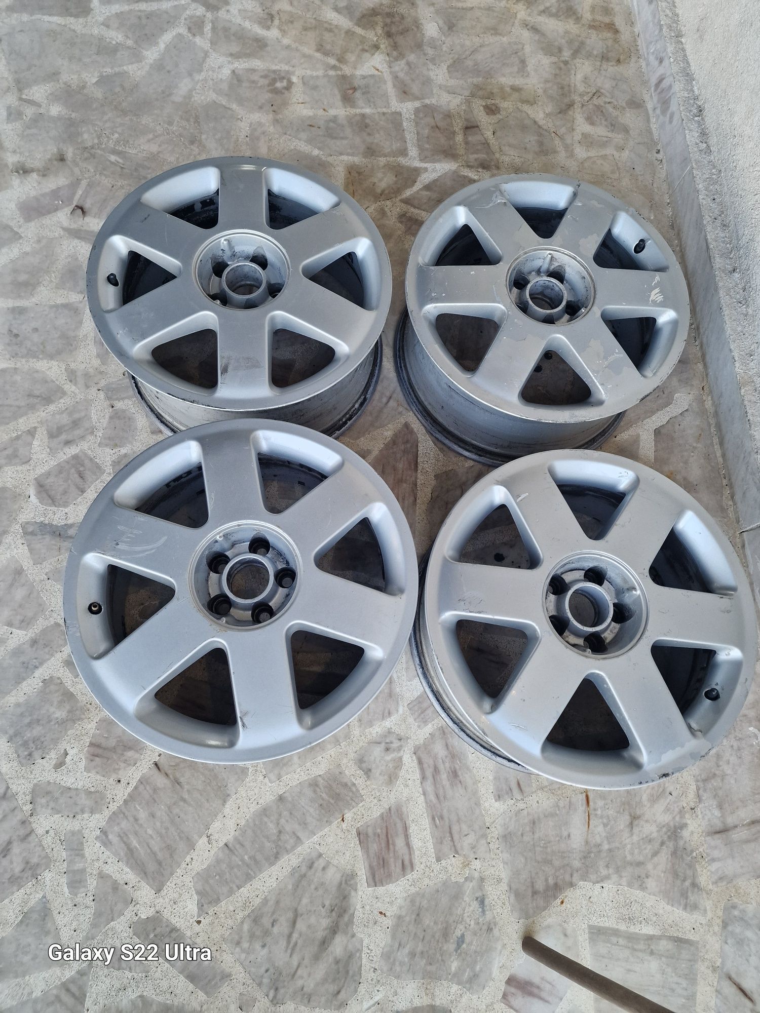 Audi A3 GOLF 4 17цола  5x100 Замъка Ямбол.