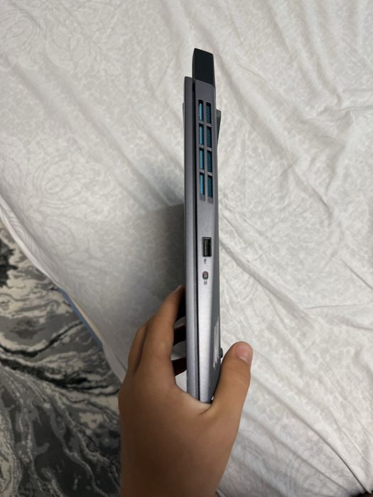 Laptop gaming lenovo + tastatura gaming