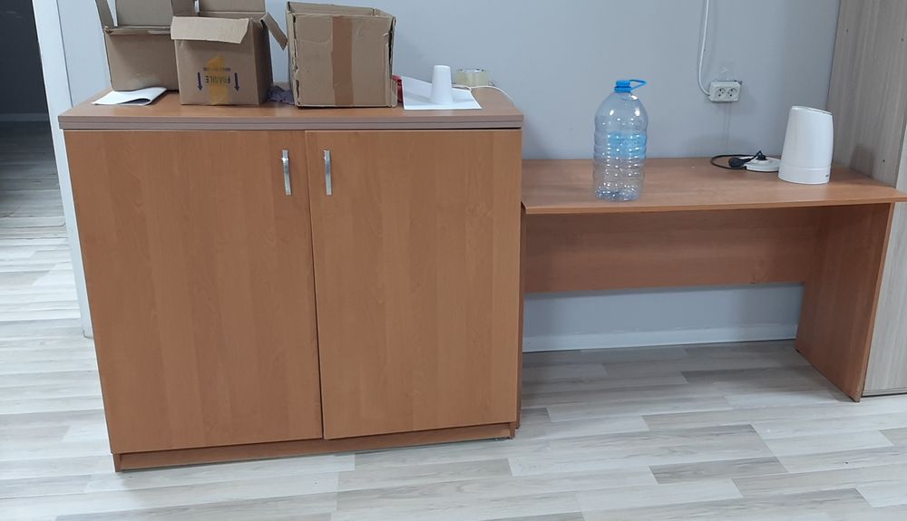 Стол и кресло офисное