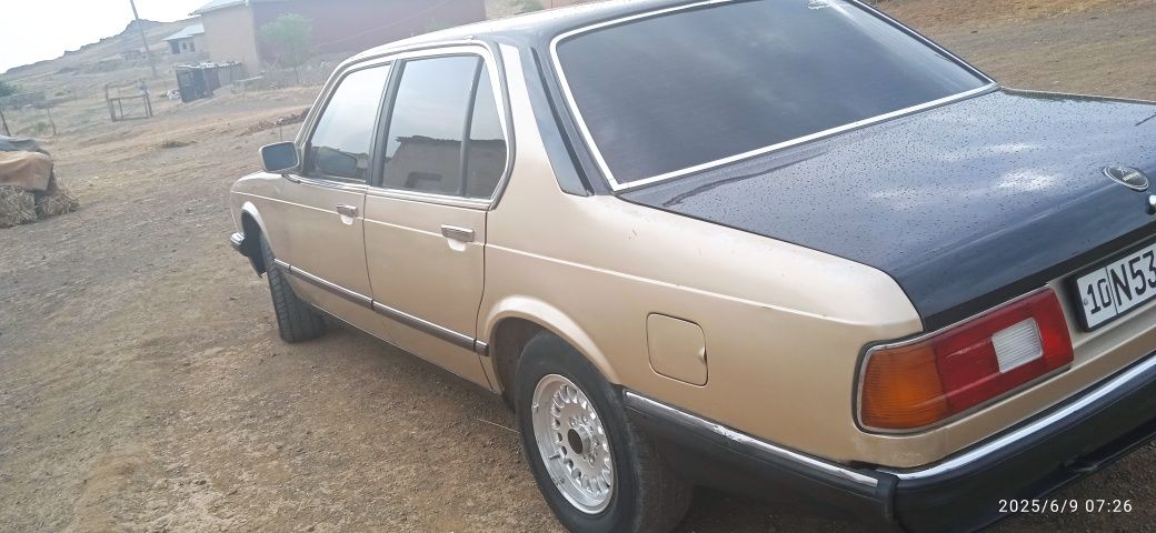 Bmw marka 728i benzin