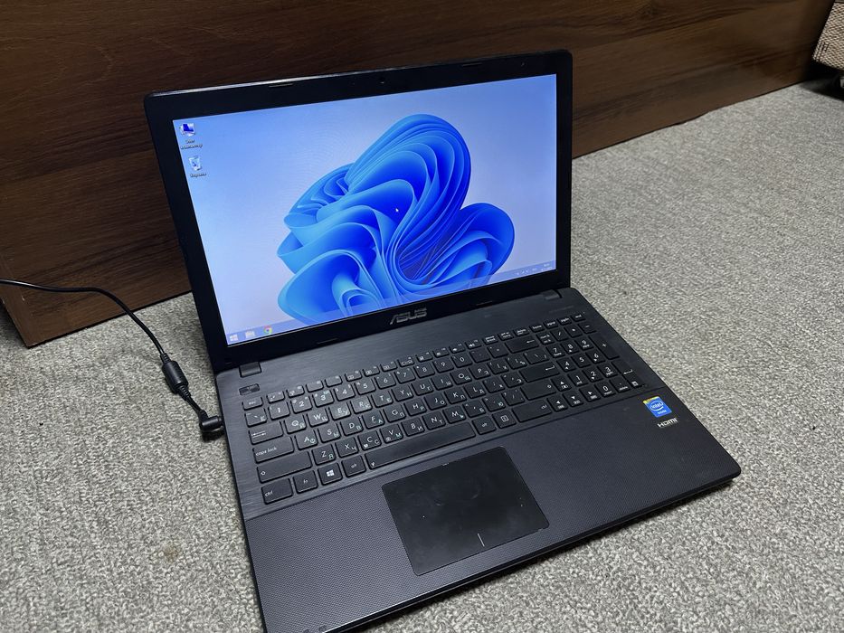 Рабочий ноутбук в отличном состоянии