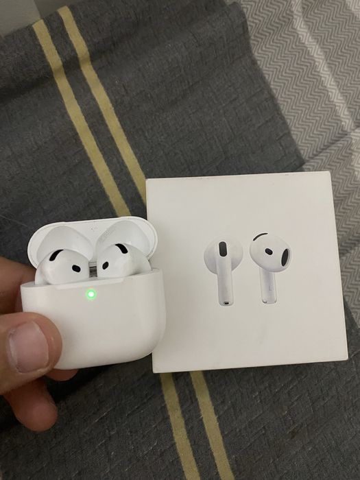 AirPods 4 оригинал