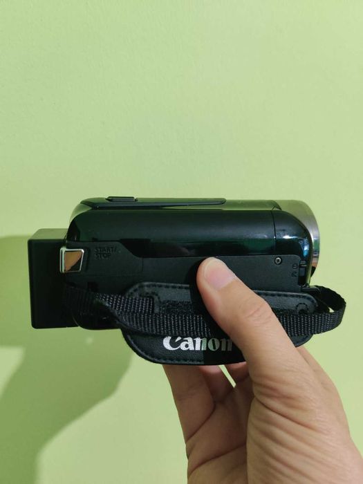 Цифрова видеокамера Canon LEGRIA HF R506, black