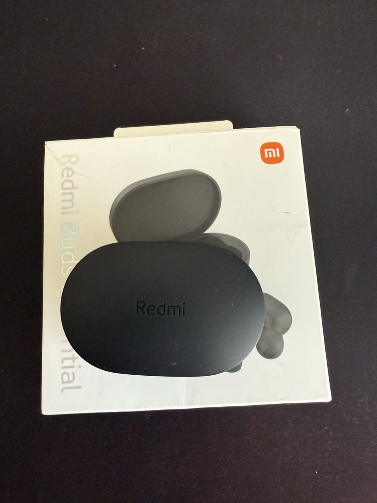 Продавам слушалки Redmi Buds Essential