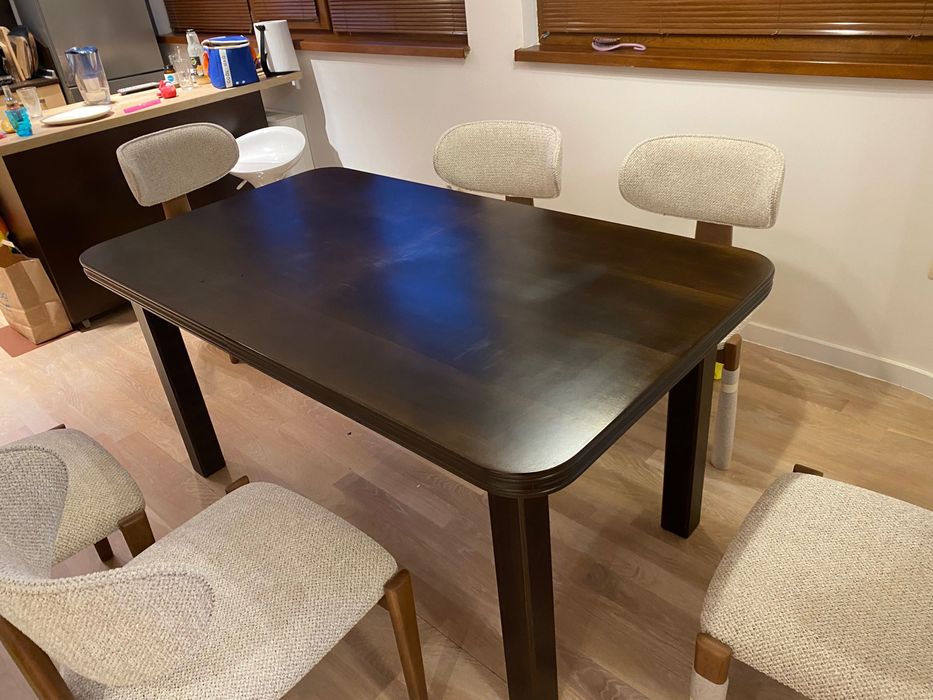 Разтегаема трапезна маса