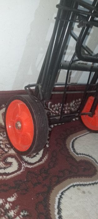 Ручной тачка 800 000 минг производител:китай вносител: софия