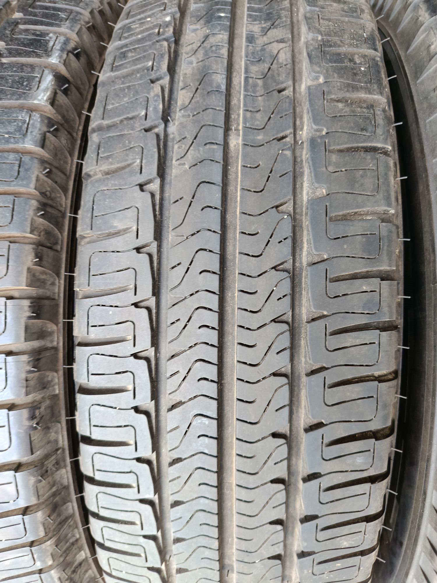 БУСОВИ -2023г.-16цола-225/75-1бр.-220лв."MICHELIN"-като нови
