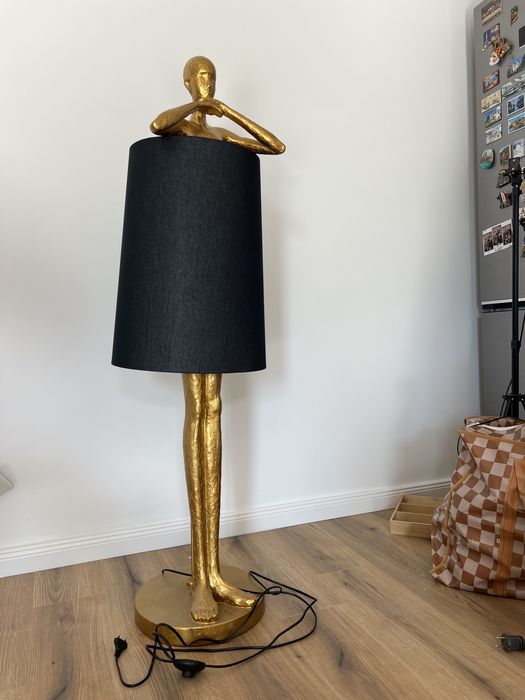 Lampa noua, detalii in privat.