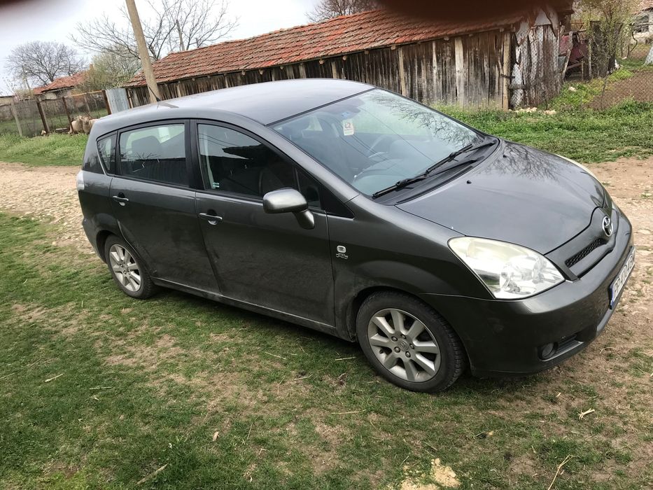 Toyota Corolla verso 2.0D4D(116к.с.)