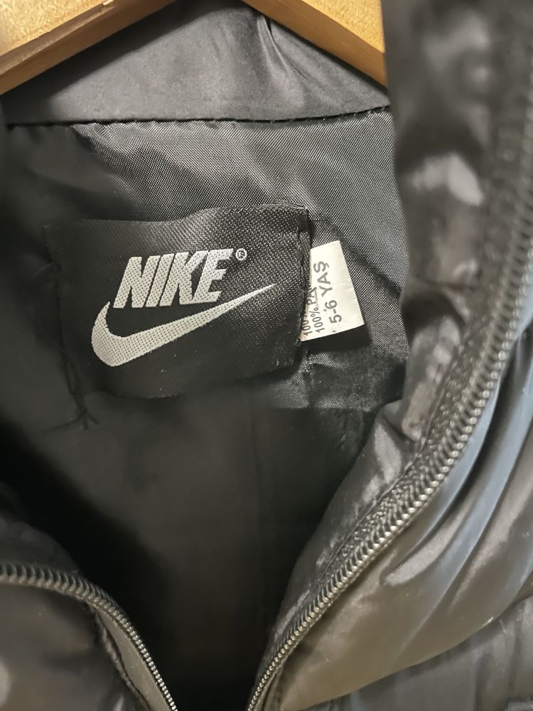 Детски елек Nike 5/6год