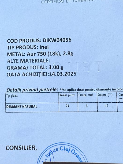 Inel cu diamante naturale.