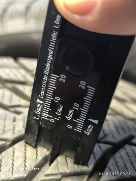 Зимни гуми Nokian 235 45 17, 2 броя