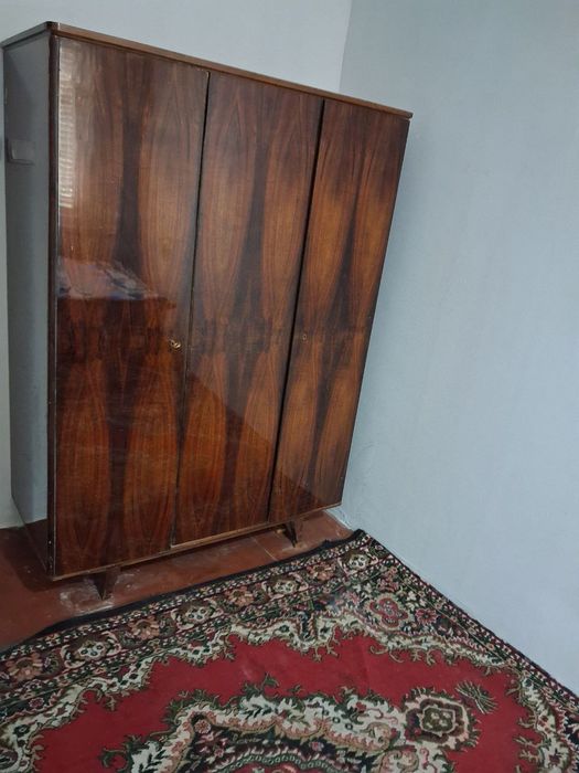 Продаю 2/2/4 Юнусабад-15 квартал