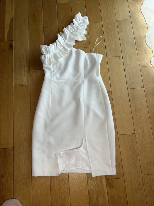 Rochie alba eleganta