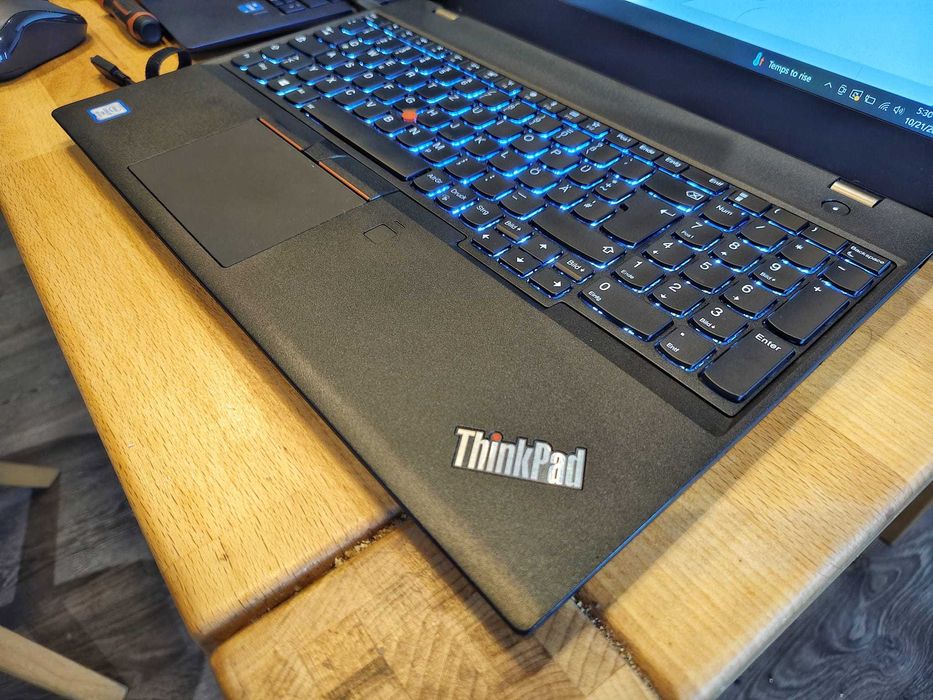 Workstation Lenovo T580 I7 8650U Ecran FlexView 15 256Gb SSD DDR4 Ram