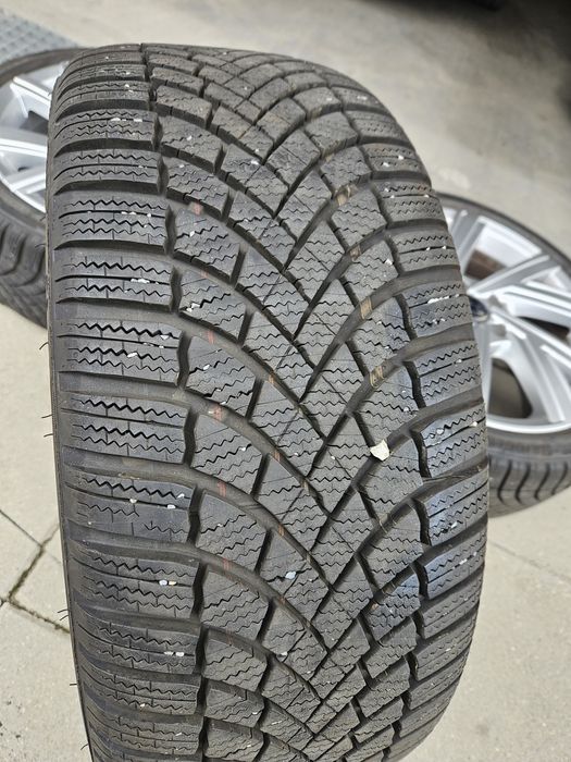 Оригинални джанти със зимни гуми за Vw Golf 225 40 18